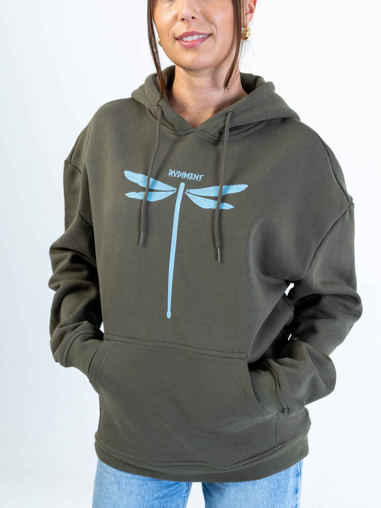 Dragonvly Drumstick Hoodie für Drummer - Seitenansicht alternativ (Model)