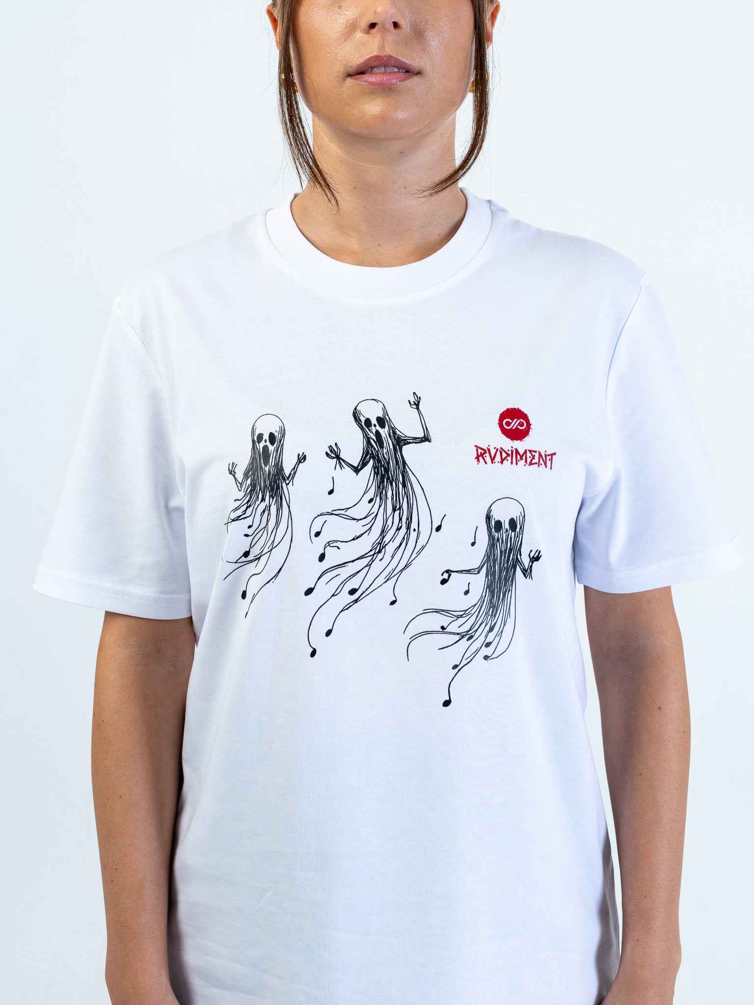 Ghost Notes Unisex T-Shirt für Drummer - Model Vorderansicht Details | RVDIMENT Drummer Apparel