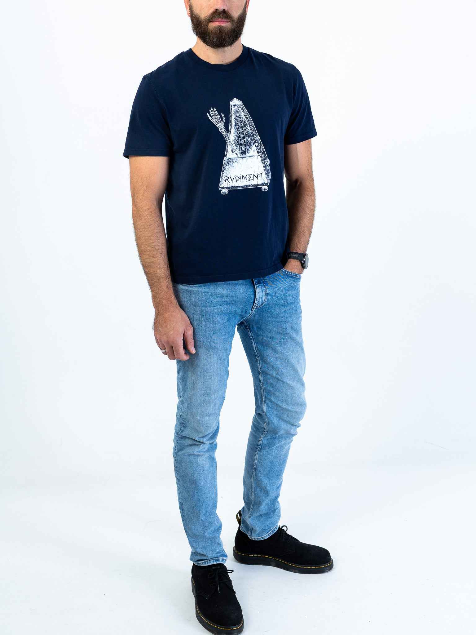 Metronome Unisex T-Shirt für Drummer - Model Vorderansicht | RVDIMENT Drummer Apparel