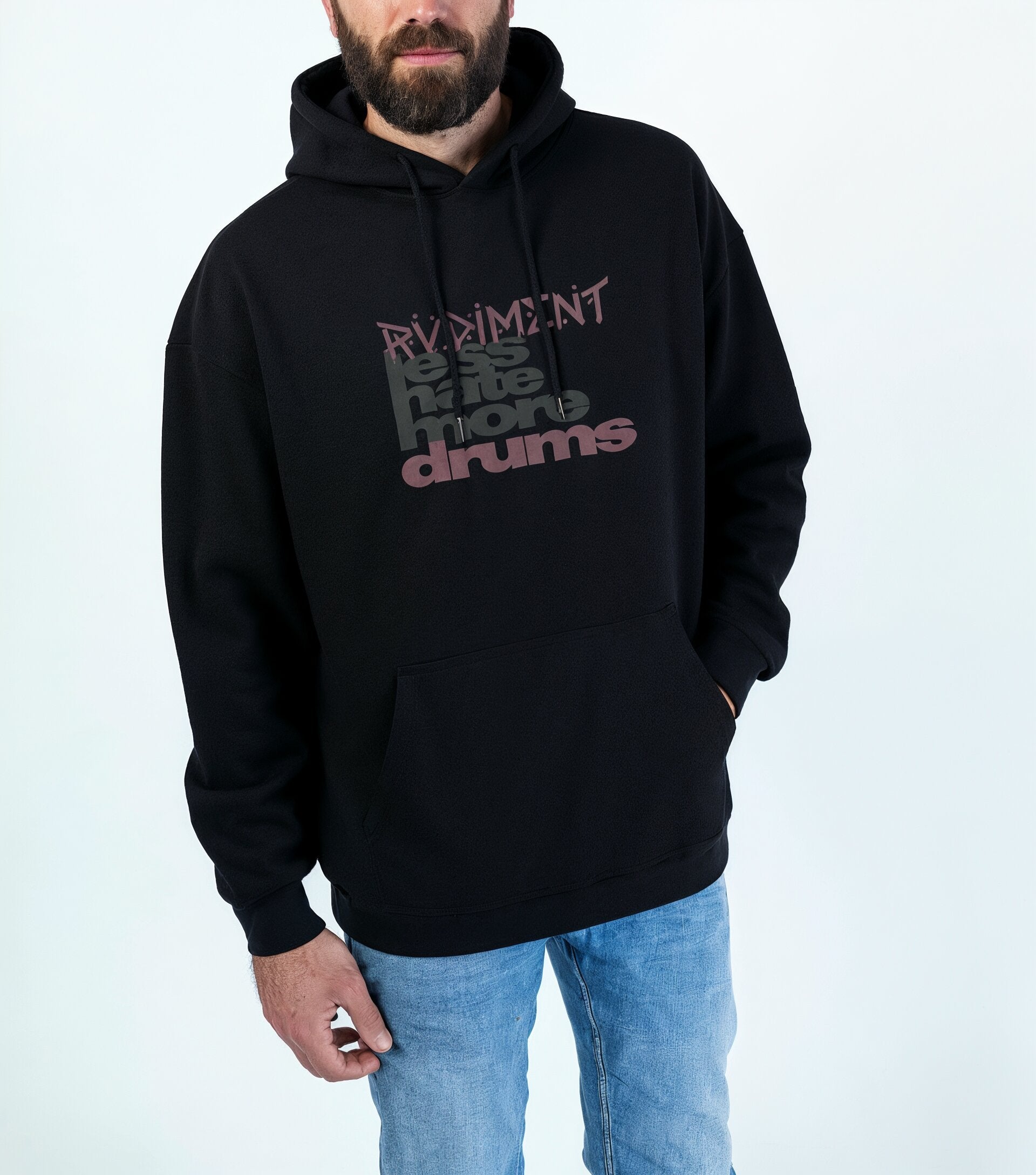 Less Hate More Drums Hoodie für Drummer - Unisex Oversize Fit - Model Vorderansicht Details | RVDIMENT Drummer Apparel